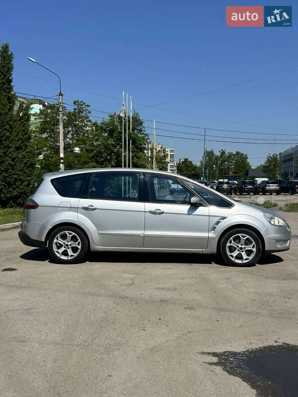 Минивэн Ford S-Max 2009 в Сумах