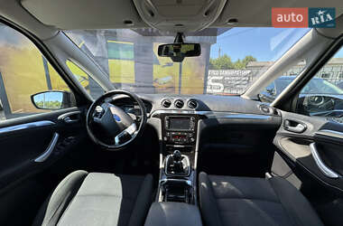 Минивэн Ford S-Max 2011 в 