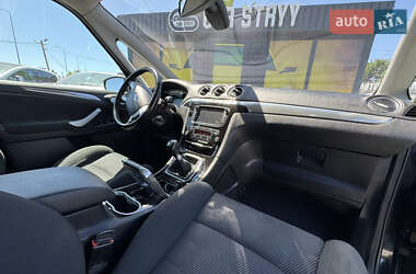 Минивэн Ford S-Max 2011 в 