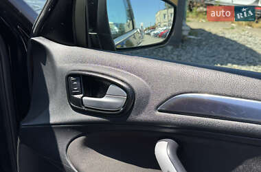 Минивэн Ford S-Max 2011 в 