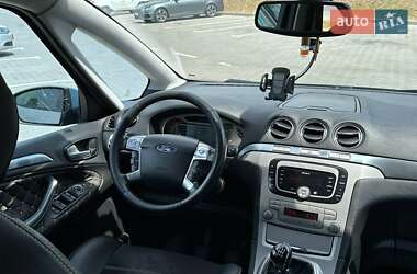 Минивэн Ford S-Max 2009 в 
