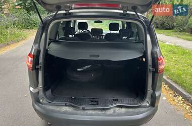 Минивэн Ford S-Max 2013 в 