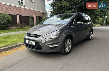 Минивэн Ford S-Max 2013 в 