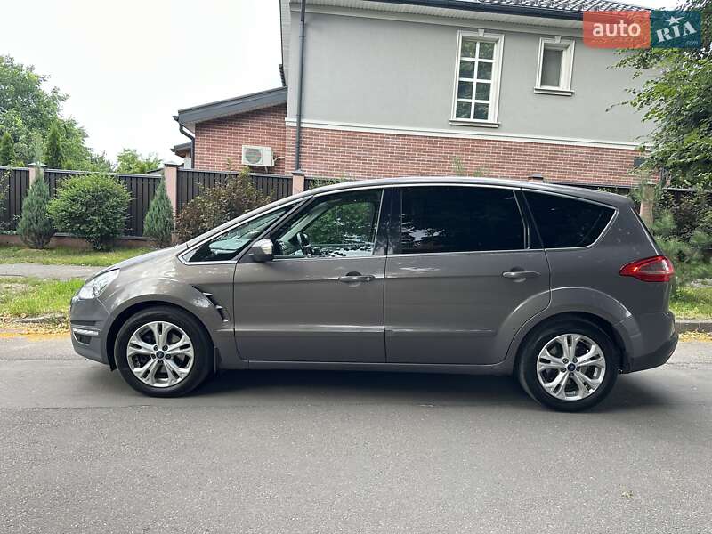 Минивэн Ford S-Max 2013 в Киеве