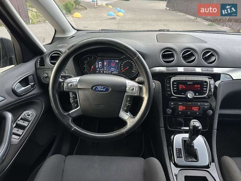 Минивэн Ford S-Max 2013 в Киеве
