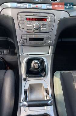 Минивэн Ford S-Max 2008 в 