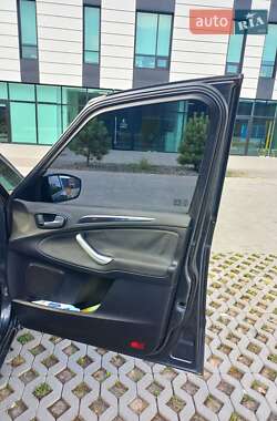 Минивэн Ford S-Max 2008 в 