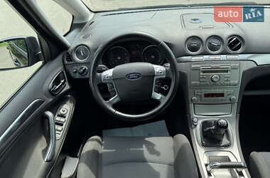Минивэн Ford S-Max 2006 в 