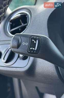 Мінівен Ford S-Max 2014 в 