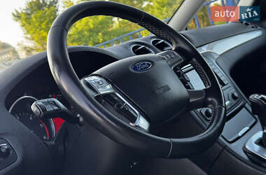 Мінівен Ford S-Max 2014 в 