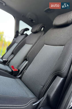 Мінівен Ford S-Max 2014 в 