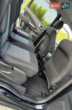 Мінівен Ford S-Max 2014 в 