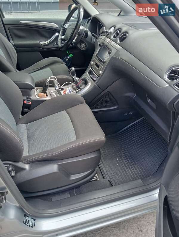 Мінівен Ford S-Max 2010 в Луцьку