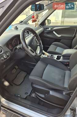 Минивэн Ford S-Max 2011 в 