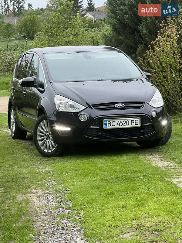 Минивэн Ford S-Max 2010 в 