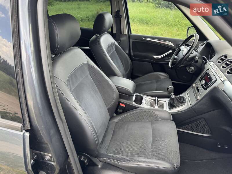Минивэн Ford S-Max 2009 в Киеве