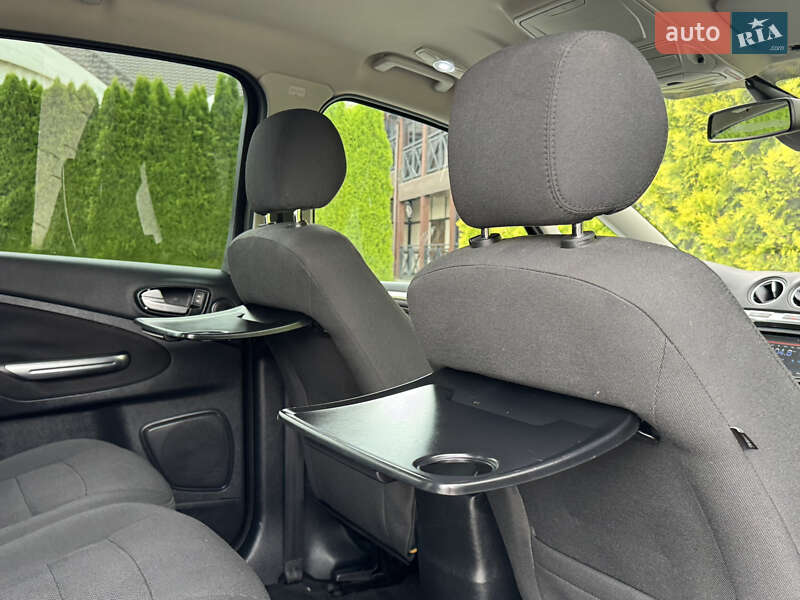 Минивэн Ford S-Max 2011 в Стрые