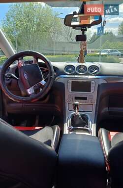 Минивэн Ford S-Max 2009 в 