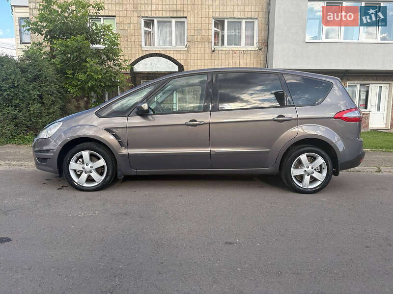 Минивэн Ford S-Max 2012 в Снятине