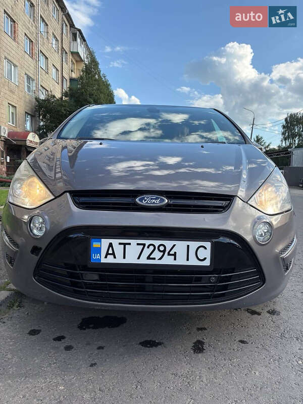 Минивэн Ford S-Max 2012 в Снятине