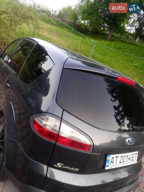 Минивэн Ford S-Max 2006 в Косове