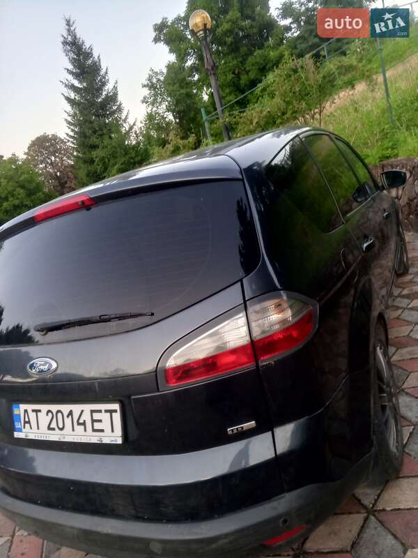 Минивэн Ford S-Max 2006 в Косове