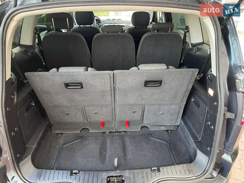 Минивэн Ford S-Max 2011 в Стрые