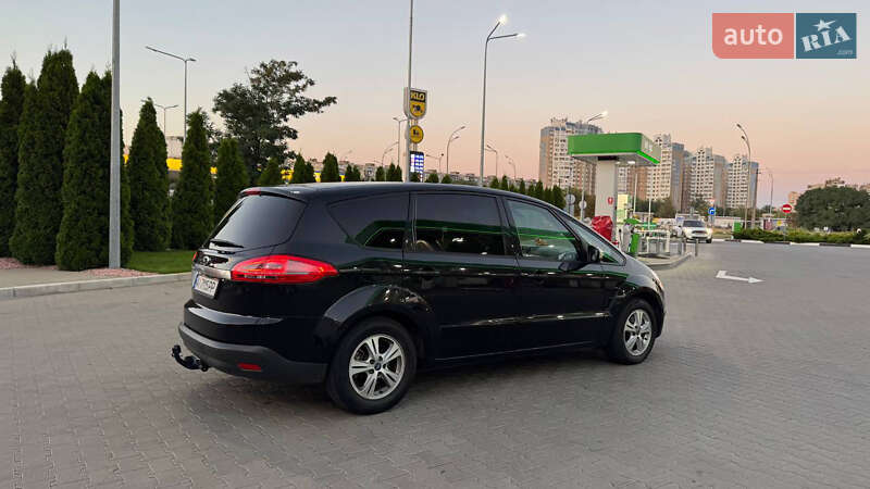 Минивэн Ford S-Max 2011 в Киеве