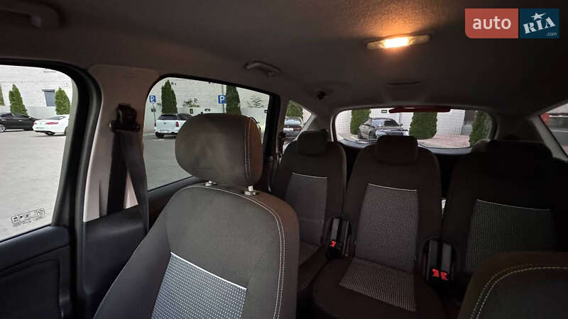Минивэн Ford S-Max 2011 в Киеве