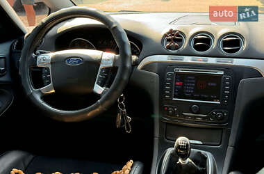 Минивэн Ford S-Max 2013 в 