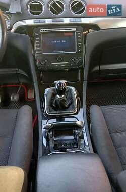 Минивэн Ford S-Max 2012 в 