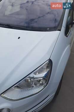 Минивэн Ford S-Max 2011 в 