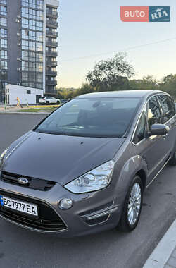 Ford S-Max 2012