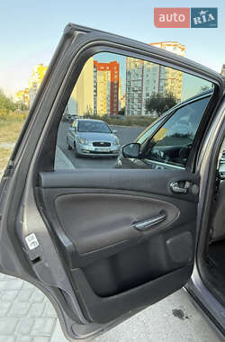 Минивэн Ford S-Max 2012 в 