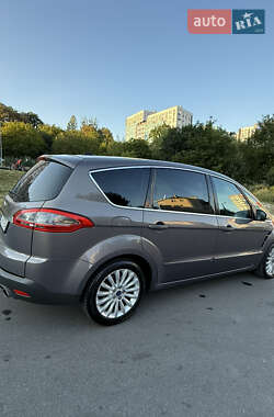 Минивэн Ford S-Max 2012 в 