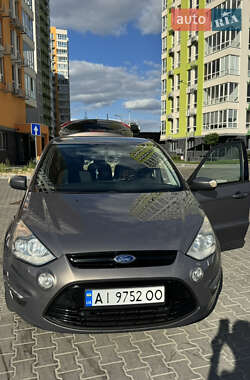 Минивэн Ford S-Max 2012 в 
