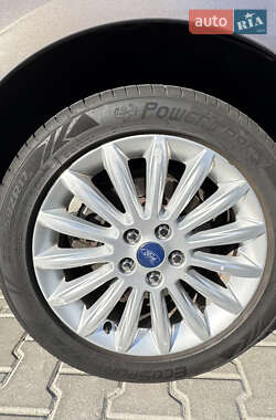 Минивэн Ford S-Max 2012 в 