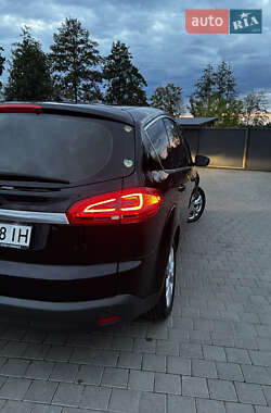 Минивэн Ford S-Max 2011 в 