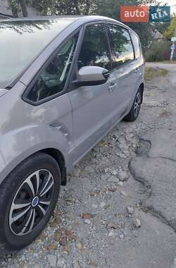 Мінівен Ford S-Max 2013 в 