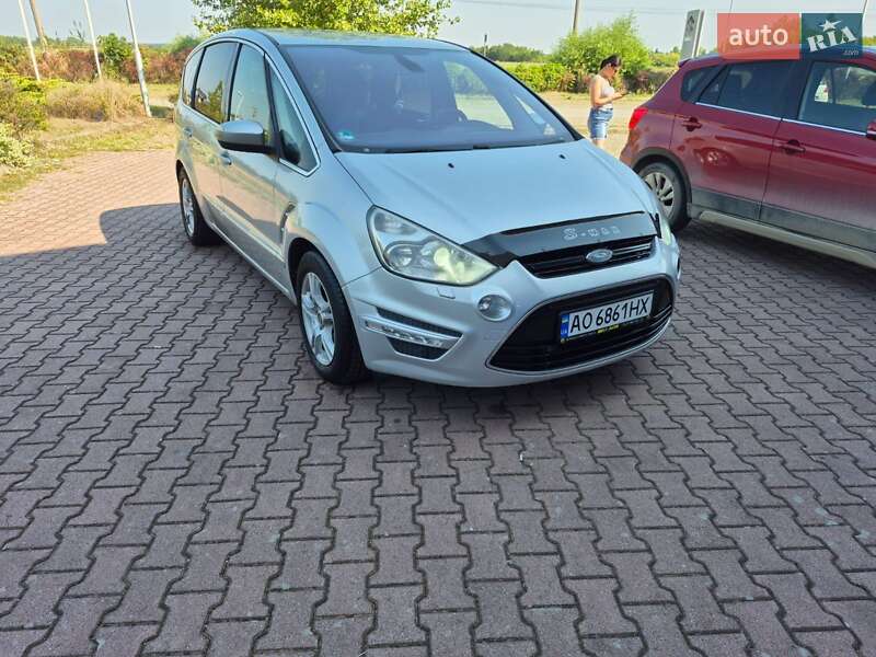 Минивэн Ford S-Max 2011 в Виноградове