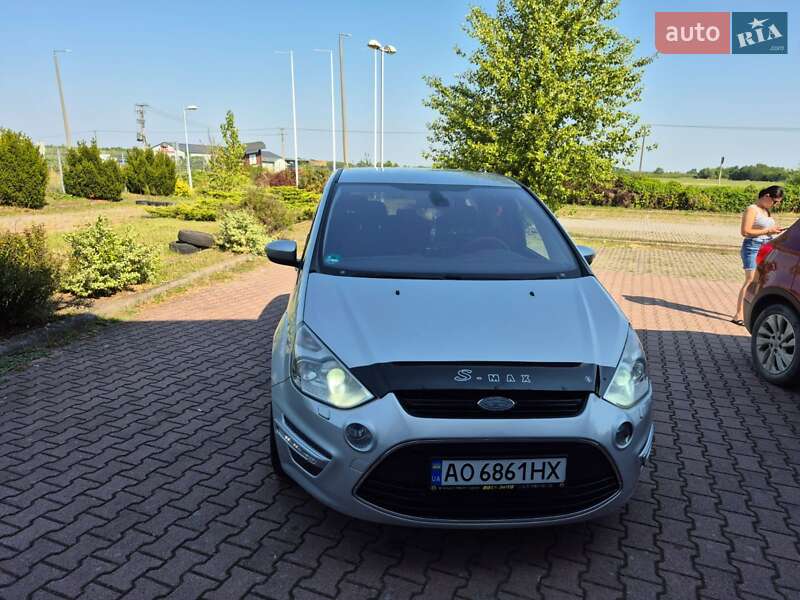 Минивэн Ford S-Max 2011 в Виноградове