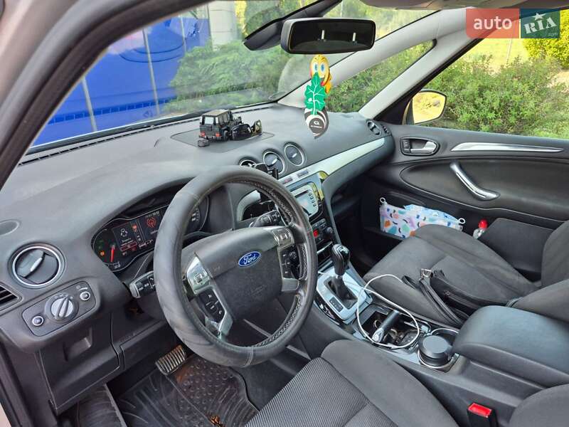Минивэн Ford S-Max 2011 в Виноградове
