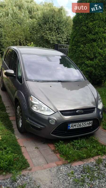 Мінівен Ford S-Max 2011 в 