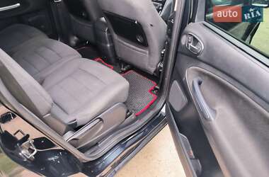 Минивэн Ford S-Max 2010 в 