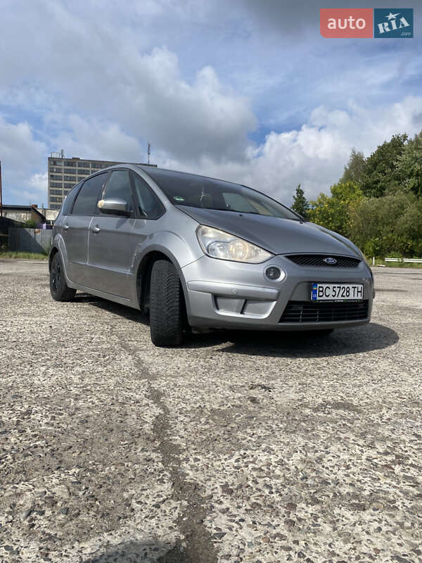 Минивэн Ford S-Max 2006 в 