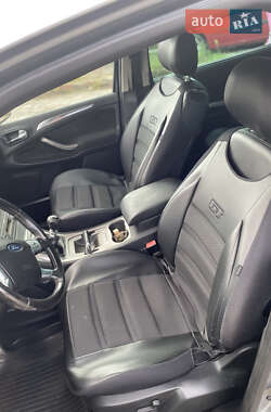 Минивэн Ford S-Max 2006 в 