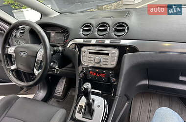 Минивэн Ford S-Max 2011 в 