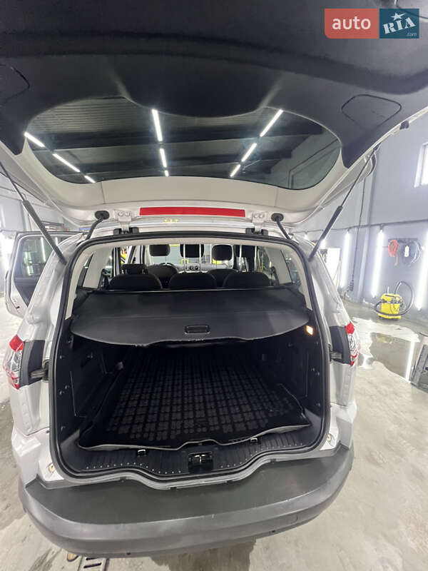 Минивэн Ford S-Max 2010 в Львове