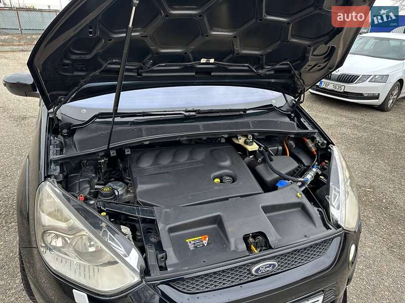 Мінівен Ford S-Max 2007 в Нововолинську