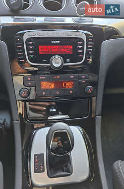 Мінівен Ford S-Max 2010 в 